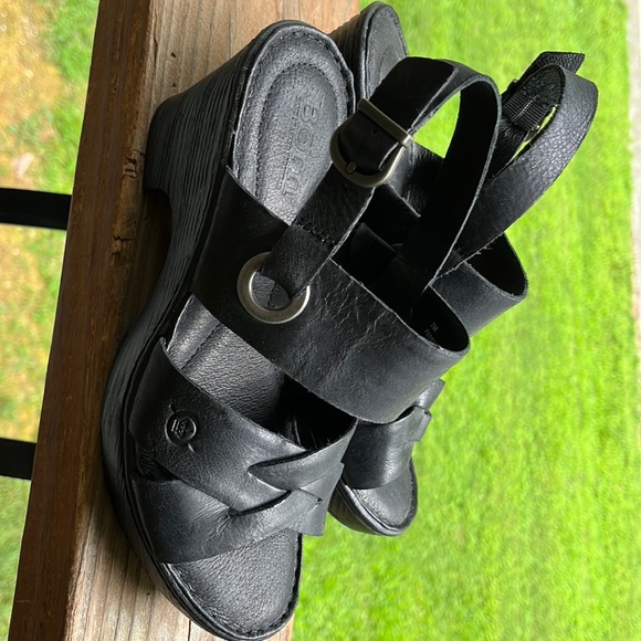 Born - Picture 3 of 7